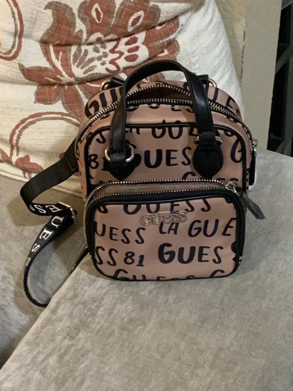 GUESS Crossbody Bag - Picture 4 of 4